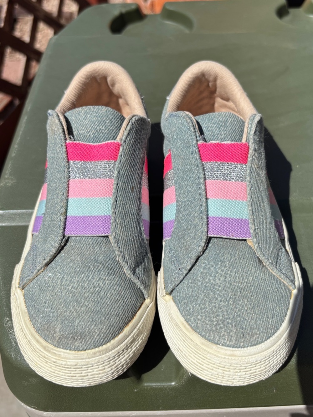 Place Slip-On Kids Sneakers in Gray with Pink & Purple Stripes - Picture 4 of 8